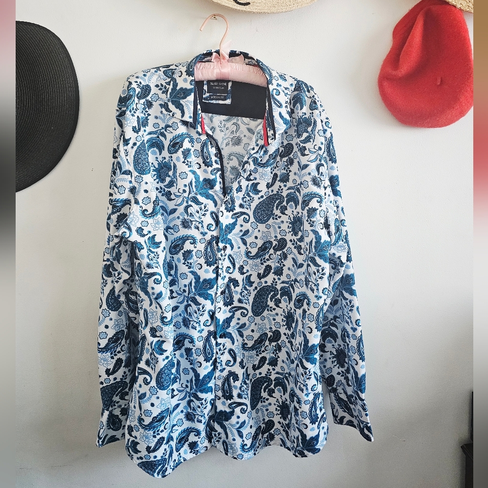 Silver Stone Collection men's large white navy blue Paisley button-up shirt